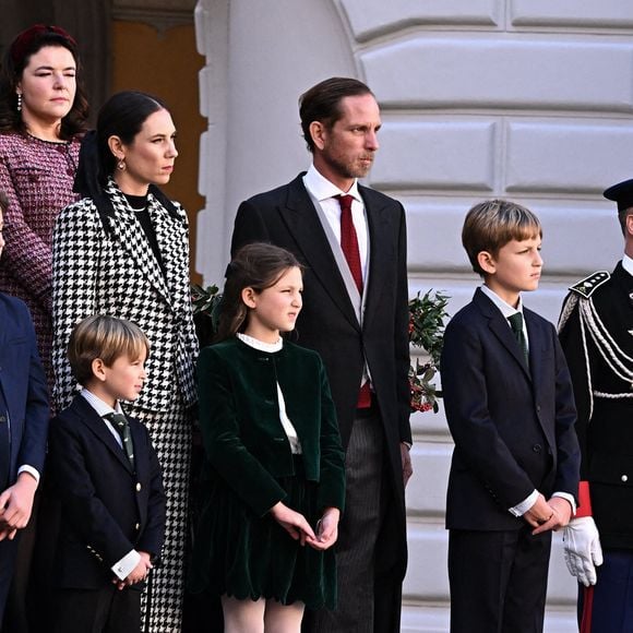 Tatiana Santo Domingo son mari Andrea Casiraghi, leurs fils Maximilian Casiraghi, India Casiraghi, Sacha Casiraghi et les invités présents dans la cour du Palais de Monaco lors des célébrations de la Fête Nationale de Monaco à Monte-Carlo, Monaco le 19 novembre 2024. Photo by Stephane Cardinale/Pool/ABACAPRESS.COM
