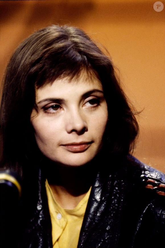 Archives - Marie Trintignant sur le plateau de l'émission TV "Ciel mon mardi!". Le 18 juin 1991. CEDRIC PERRIN / BESTIMAGE