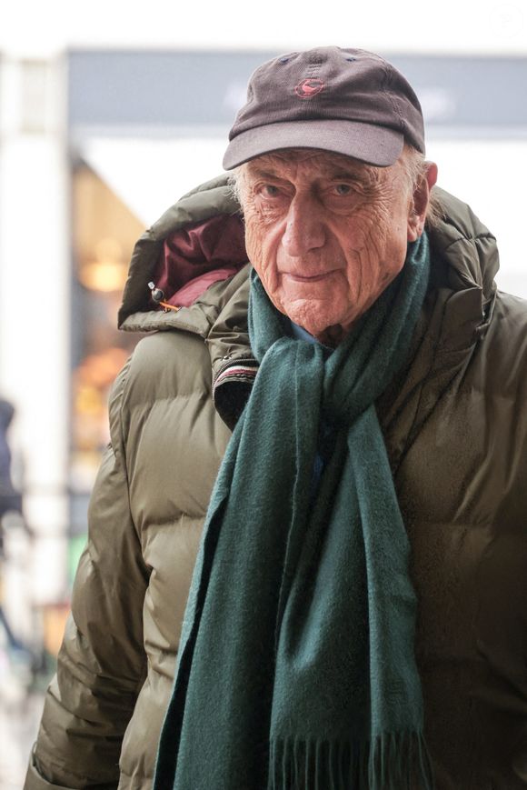 Pierre Bonte assistant à la cérémonie d'enterrement de Jean-Luc Petitrenaud à l'église Saint-Pierre du Gros Caillou dans le 7e arrondissement de Paris, France, le 17 janvier 2025. Jean-Luc Petitrenaud, critique gastronomique et personnalité de la télévision française, est décédé le 10 janvier à l'âge de 74 ans. Photo par Nasser Berzane/ABACAPRESS.COM