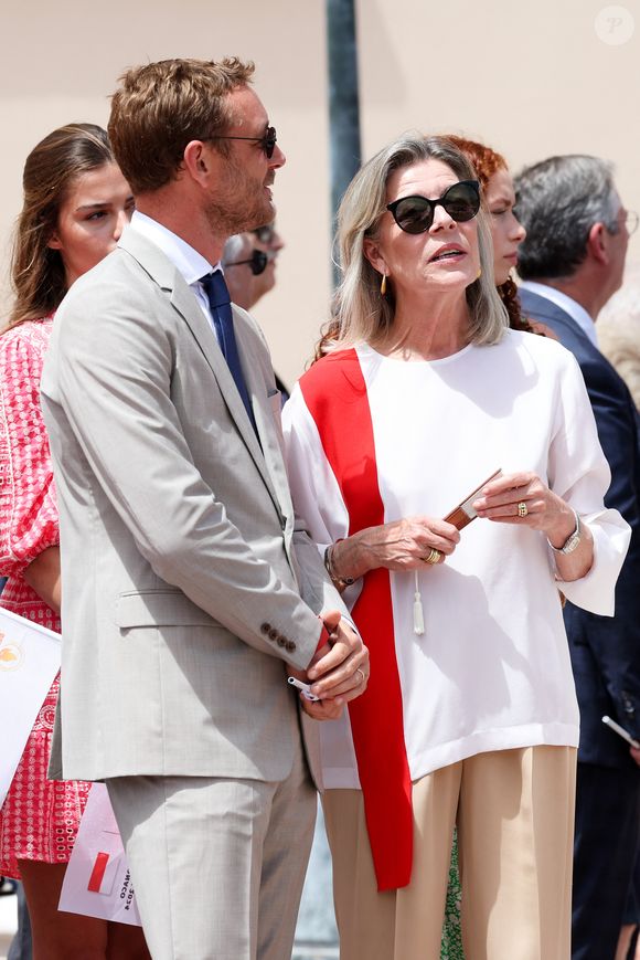 Le fils de Caroline de Monaco a remporté le championnat britannique IRC à bord d’un bateau prénommé Jolt 6

Pierre Casiraghi et sa mère la princesse Caroline de Hanovre lors du relais de la Flamme Olympique des Jeux olympiques d'été de Paris 2024 à Monaco, le 18 juin 2024. Paris se prépare à accueillir les XXXIIIèmes Jeux Olympiques d'été, du 26 juillet au 11 août 2024. 
© Claudia Albuquerque / Bestimage