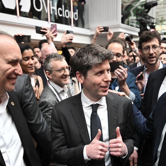Emmanuel Macron, Sam Altman et Xavier Niel au sommet de l'intelligence artificielle à la Station F à Paris, le 11 février 2025 © Eliot Blondet/Pool/Bestimage