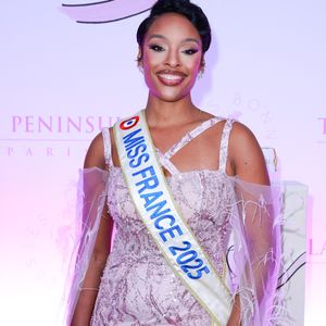 Miss France 2025 Angélique Angarni-Filopon assiste au cocktail de charité Peninsula in Pink lors du lancement du programme au Peninsula Paris le 8 octobre 2025. Photo par David Boyer/ABACAPRESS.COM