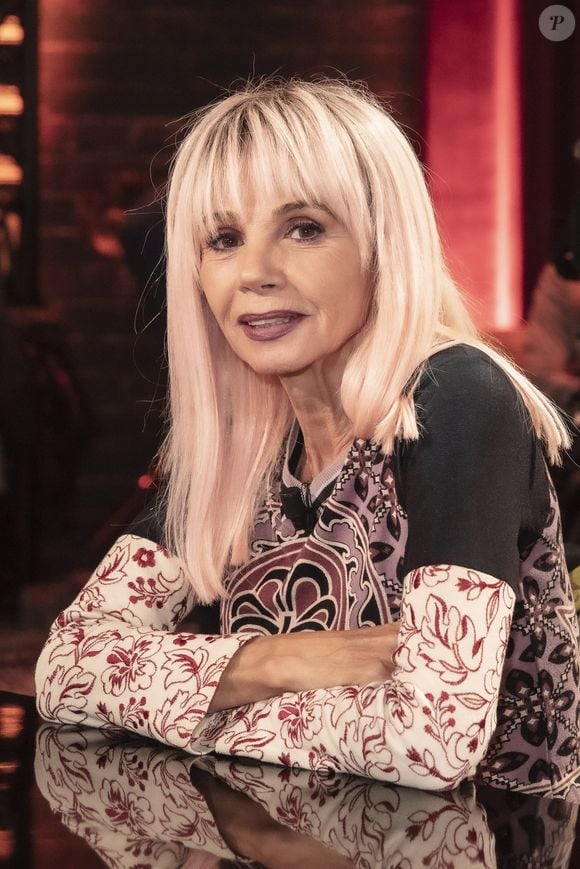 Voilà plusieurs décennies que Victoria Abril s'épanouit pleinement dans l'industrie du 7ème art. 

Exclusif - Victoria Abril sur le plateau de l'émission "On est en Direct" (OEED) diffusée sur France 2 le 15 janvier 2022

© Jack  Tribeca / Bestimage