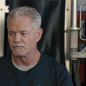 Eric Dane joue le rôle d'un pompier héroïque luttant contre la maladie de Charcot dans "Brilliant Minds". Photo par Backgrid UK/ Bestimage