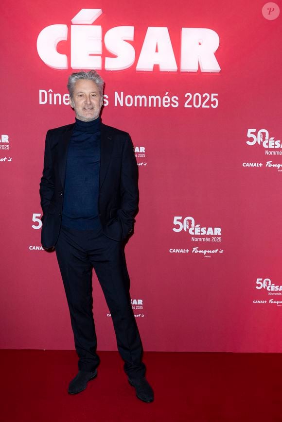 Antoine de Caunes - Photocall du dîner des nommés 2025 pour la cérémonie des Cesar au Fouquet's à Paris le 10 février 2025 © Olivier Borde /Bestimage