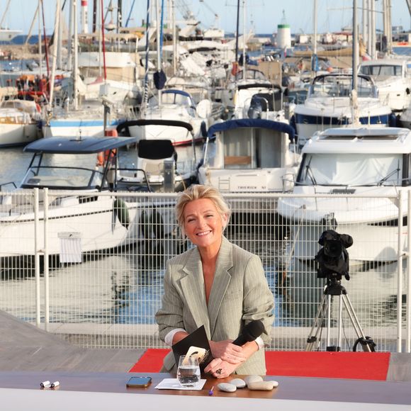 Exclusif - Anne-Elisabeth Lemoine - Plateau de l'émission "C à vous" lors du 79ème Festival International du Film de Cannes le 14 mai 2026. © Jack Tribeca / Bestimage