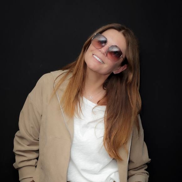 Elle raconte que la jeune femme a pris les choses en main, mettant de côté sa propre peine pour accompagner sa mère : "Ma fille, Thylane, a été ma plus grande aide"

Exclusif - Veronika Loubry - Enregistrement de l'émission "15h-16h30", présentée par C.S.Cohen et diffusée en direct sur Radio J. Le 8 avril 2024
© Jack Tribeca / Bestimage