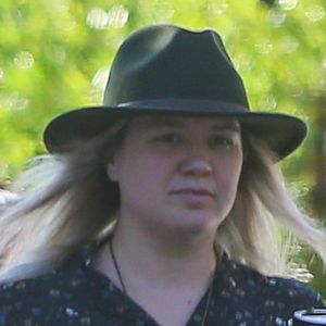 Kelly Clarkson dépose sa fille River Rose chez sa nounou à Los Angeles, le 17 juillet 2018.

Coleman-Rayner / Bestimage
