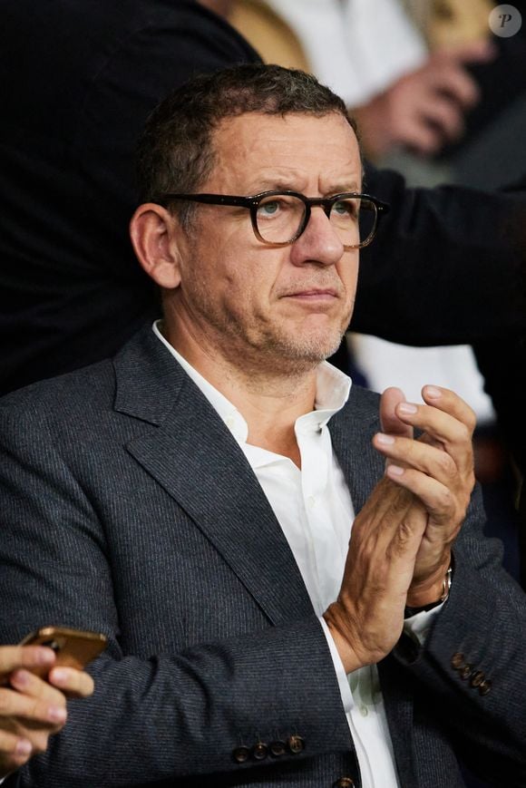 Dany Boon - People dans les tribunes du match de Ligue des champions entre le PSG et le Borussia Dortmund (2-0) au Parc des Princes à Paris le 19 septembre 2023. © Cyril Moreau/Bestimage