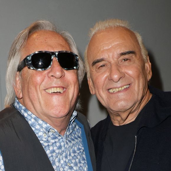 Fusionnelle avec son époux, Nikole avait elle aussi fait de touchantes confidences à son propos face aux journalistes du magazine "Gala"

Exclusif - Gilbert Montagné et Michel Fugain - Claude Lemesle reçoit la cravate des arts et des lettres des mains de G. Davoust lors de son concert au Café de la Gare à l'occasion de son 80ème anniversaire à Paris le 12 octobre 2025. Claude Lemesle est l'un des plus grands auteurs de chansons françaises de tous les temps. Pas moins d'une centaine des innombrables chansons qu'il a écrites sont devenues des classiques.
© Coadic Guirec/Bestimage