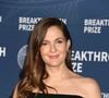 Drew Barrymore assume les signes du vieillissement.

Drew Barrymore assiste à la 11e cérémonie des Breakthrough Prize Awards, organisée au Barker Hangar, à Santa Monica, en Californie, aux États-Unis.
Photo Press Service / BESTIMAGE