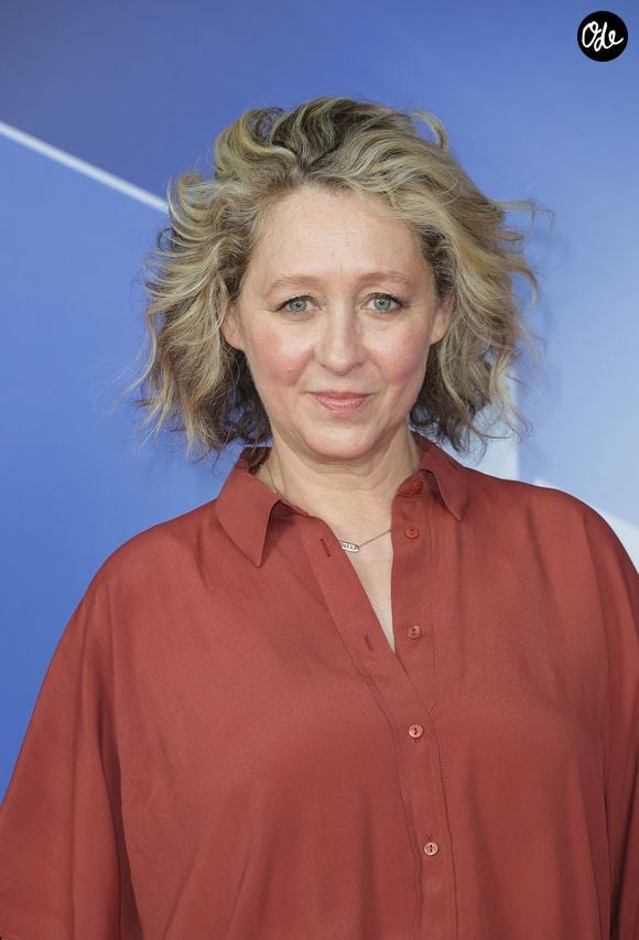 Elle retrouvera sur le plateau une ancienne consœur de RTL, Alba Ventura, qui rejoint également l'émission, tandis que Lorie Pester quitte l'équipe.


Alba Ventura - Photocall de l’Upfront 2026 de TF1 à la Seine Musicale à Boulogne-Billancourt le 18 juin 2026. C’est à l’occasion de sa traditionnelle présentation aux annonceurs («upfront») que le groupe TF1 a choisi d’annoncer ce jeudi soir la concrétisation de son accord de distribution signé avec il y a un an jour pour jour avec Netflix. © Coadic Guirec/Bestimage