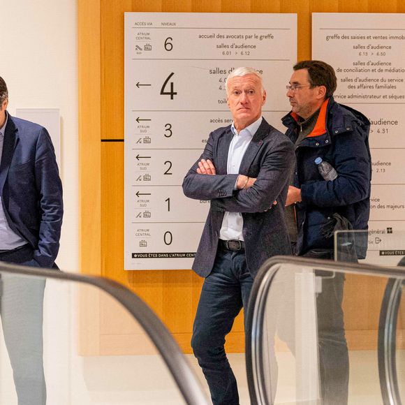 Didier Deschamps - Sorties du tribunal correctionnel de Paris en marge du procès en diffamation entre Didier Deschamps et Daniel Riolo. Le procès en diffamation opposant Didier Deschamps à Daniel Riolo s’est ouvert le 20 novembre 2025 devant la XVIIe chambre du tribunal correctionnel de Paris : Didier Deschamps reproche à Daniel Riolo d’avoir qualifié de « menteur » à propos de la blessure de Karim Benzema lors de la coupe du monde de football en 2022. France, le 20 novembre 2025. © Pierre Perusseau/Bestimage