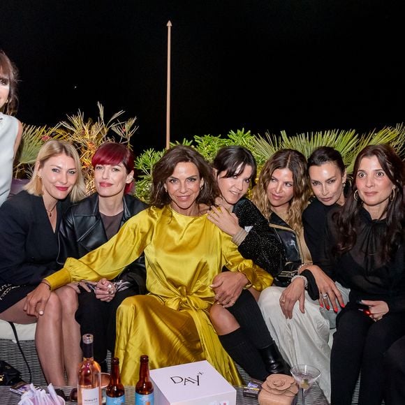 Exclusif - Nooshika montazeri, Nolwenn De Cara, Jennifer Ayache, Sandra Sisley, Hortense d'Estève, Isabelle Funaro, Norma Viani, Gaelle Constantini et Harry boujnah à la soirée "bal patché" à la suite Sandra & Co lors du Festival International des Séries de Cannes, Canneseries Saison 8, à l’hôtel JW Marriott Cannes le 26 avril 2025. © Aurelio Stella / William Sanches Tavares / Evenjoy / Bestimage