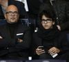 Sean Obispo fait la fierté de ses parents.

Pascal Obispo et son fils Sean lors du match Psg-Saint-Etienne Ligue 1 au Parc des Princes à Paris. Photo par Agence/Bestimage