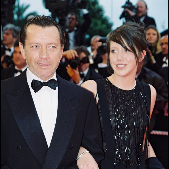 Bernard Giraudeau et Sara Giraudeau au Festival de Cannes 2001 ©AGENCE / BESTIMAGE