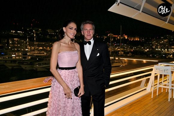 Le prince Emmanuel-Philibert de Savoie (grand maître de l'Ordre des Saints-Maurice-et-Lazare) et sa compagne Adriana Abascal lors du dîner de gala de l'association de l'Ordre des Saints-Maurice-et-Lazare au Yacht Club de Monaco le 26 novembre 2025. © Bruno Bebert / Bestimage