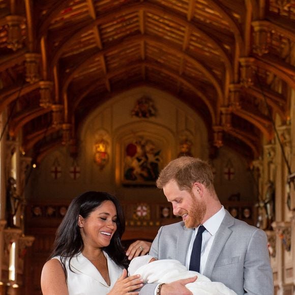 Photo d'archives du duc de Sussex à l'âge de 34 ans. Photo d'archives du 08/05/19 du duc et de la duchesse de Sussex avec leur petit garçon, Archie Harrison Mountbatten-Windsor, lors d'un photocall à St George's Hall au château de Windsor dans le Berkshire. Dominic Lipinski/PA Wire