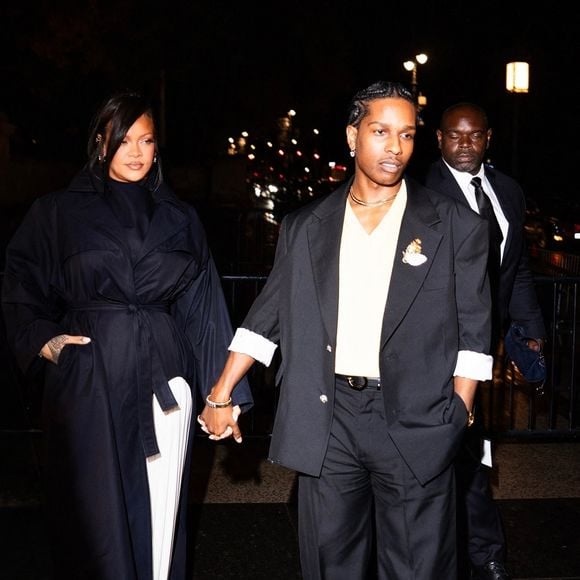 EXCLUSIF – New York, NY : Rihanna arrive main dans la main avec A$AP Rocky aux CFDA Awards à New York, marquant sa première sortie publique depuis la naissance de leur petite fille.
Backgrid USA / Bestimage