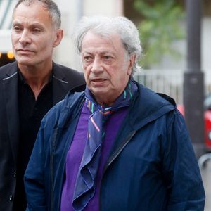 D’après "France Dimanche", le chanteur serait en proie à des difficultés financières

Hervé Vilard - Arrivées aux obsèques de José Sébéloué, chanteur du groupe "La Compagnie Créole", en l'église Saint-Ambroise à Paris. Le 12 septembre 2023