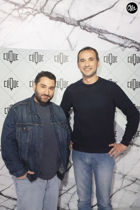 Exclusif - Mouloud Achour, François Perret (chef patissier du Ritz) lors de l'enregistrement de l'émission "Clique", diffusée en clair sur Canal+ samedi 16 octobre 2021 à 12h45 et présentée par M.Achour. Le 14 octobre 2021
© Jack Tribeca / Bestimage