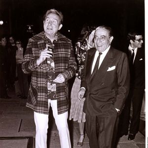 Archives - Charles et Aristote Onassis dans la rue