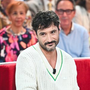 Exclusif - Jérémy Frérot - Enregistrement de l'émission "Vivement dimanche" au studio Gabriel, présentée par M.Drucker, et diffusée sur France 3 le 15 juin 2025. 
© Guillaume Gaffiot / Bestimage