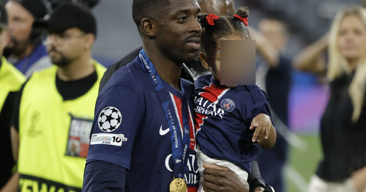 Ousmane Dembélé rejoint par sa fille après la victoire du PSG : adorable,  elle s'est ambiancée sur le terrain face aux supporters ! - Purepeople
