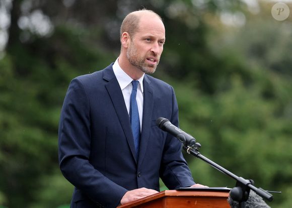 Le Prince de Galles s'exprime lors du lancement du Global Humanitarian Memorial, le premier mémorial pour les travailleurs humanitaires mondiaux créé par l'artiste britannique Michael Landy, à Gunnersbury Park à Londres. Photo par Chris Jackson/PA Wire