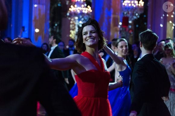 Fauve Hautot, danseuse, lors du Bal Paramour qui se tient à la mairie de Paris le jour de la Saint-Valentin, organisé pour récolter des fonds pour la lutte contre le sida, Paris, France, 14 février 2019. Photo par Daniel Derajinski/ABACAPRESS.COM