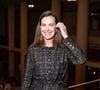 Sa rencontre avec Nunzio Gorgone l’initie au travail de la vigne et lui permet de créer un vin rare et exigeant : Sangue d’oro, issu du cépage zibibbo.
Carole Bouquet au défilé Stéphane Rolland Collection Haute Couture Automne/Hiver 2025-2026 lors de la Fashion Week de Paris (PFW) au théâtre des Champs-Élysées, à Paris, France, le 8 juillet 2025. © Pierre Perusseau/Bestimage