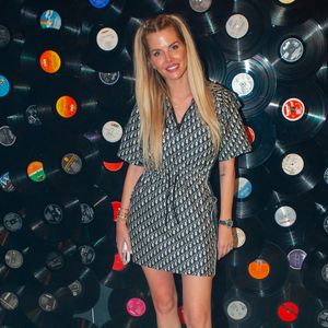 "J'ai une annonce à vous faire : Thibault quitte les sociétés Jylor et Bianochy."
Exclusif - Jessica Thivenin lors de la soirée « Come Chill with Booba » au bar Le Tube à Dubaï le 21 octobre 2021.
© Nicolas Briquet / Bestimage