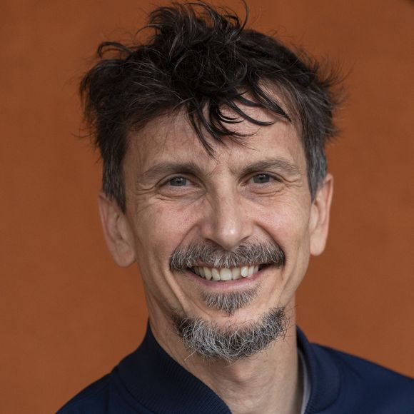 Arnaud Tsamère au village lors des Internationaux de France de Tennis de Roland Garros 2025. Paris, le 27 mai 2025. © Moreau / Jacovides / Bestimage