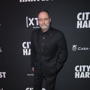 Jean Reno assiste au gala 2025 : carnaval au cipriani 42nd street le 22 avril 2025 à New York. (Zuma Press / Bestimage)
