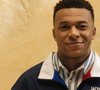 Plusieurs joueurs vedettes, dont Kylian Mbappé, incarnent cette collection dans une vidéo publiée ce lundi 1er juin.

Jacquemus lance une collection en collaboration avec la Fédération Française de football en marge de la Coupe du monde 2026.