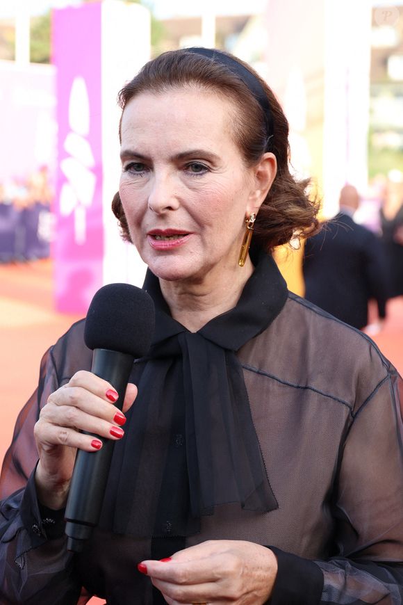 Carole Bouquet à l'arrivées à la cérémonie de clôture et la projection du film Joika lors de la 49ème édition du Festival du Film Américain de Deauville, le 9 septembre 2023.

Photo : Denis Guignebourg / Bestimage