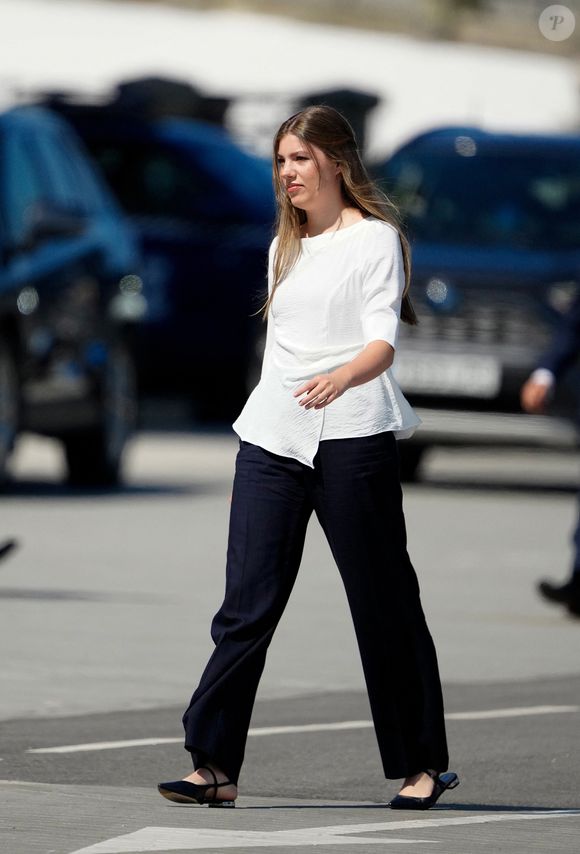 L'infante Sofia d'Espagne - Le roi Felipe VI d’Espagne remet à la princesse des Asturies, la princesse Leonor, la Grand-Croix du Mérite Naval avec Distinctif Blanc, à Marín, le 16 juillet 2025 @LALO YASKY / BESTIMAGE