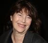La romancière Aurélie Valognes a acheté l'incroyable maison que Jane Birkin occupait à Lannilis, dans le Finistère.
Jane Birkin - Philippe Lerichomme (Parolier de Serge Gainsbourg) et Mathias Malzieu (Dionysos) reçoivent la médaille de Chevalier de l'ordre des arts et des lettres par Audrey Azoulay, la ministre de la Culture à Paris. © Denis Guignebourg/Bestimage