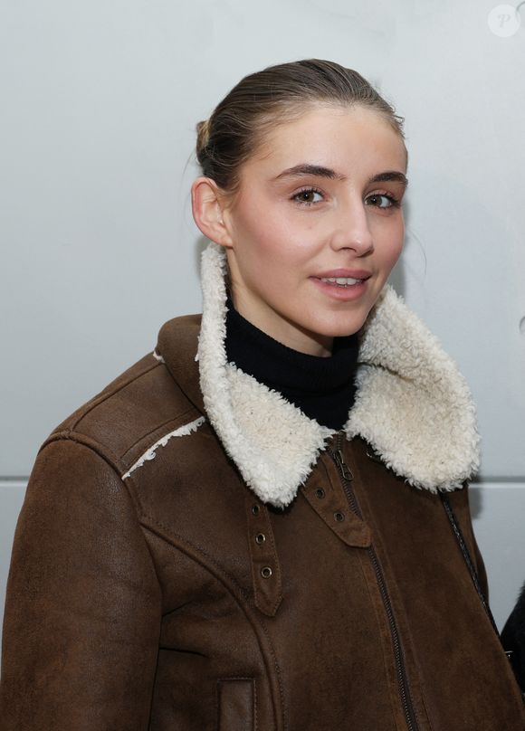 La jeune femme a impressionné par son allure et sa ressemblance avec sa mère.

Vittoria de Savoie au Vernissage de l'exposition "Liaisons dangereuses & Métamorphoses" du créateur Elie Top à l'occasion de ses 10 ans de création chez Christie's à Paris le 27 janvier 2025. © Denis Guignebourg/BestImage