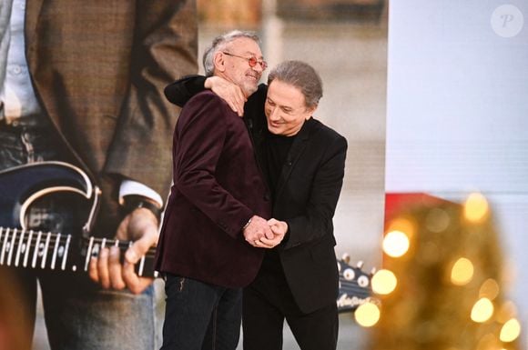 Exclusif - Michael Jones et Michel Drucker - Enregistrement de l'émission "Vivement dimanche, sur le thème de l'amitié entre M.Jones et J.J.Goldman", au Studio Rive Gauche à Paris, présentée par M.Drucker et diffusée le 22 décembre sur France 3
© Guillaume Gaffiot / Bestimage