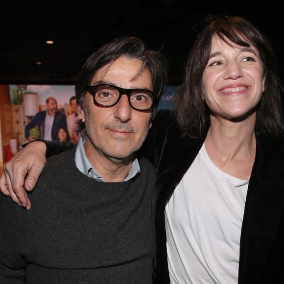 Exclusif - Yvan Attal et sa compagne Charlotte Gainsbourg  - Avant-première du film "La Vie pour de vrai" au cinéma Pathé Wepler à Paris le 18 avril 2023. © Bertrand Rindoff / Bestimage