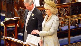Le destin ne les a pas épargnés... Charles et Camilla ont vu leur mariage reporté à la dernière minute