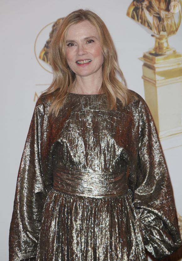 Isabelle Carré - 36ème cérémonie des Molières aux Folies Bergère à Paris le 28 avril 2025. © Coadic Guirec/Bestimage