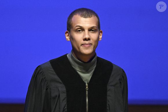 Stromae assistant à la cérémonie au cours de laquelle des doctorats honorifiques ont été décernés conjointement par l'ULB et la VUB pour la première fois depuis 2020 dans la salle Henri Leboeuf du BOZAR à Bruxelles, Belgique, le 4 décembre 2025. Photo Peter De Smedt/Content Curation/Abaca