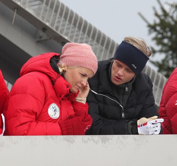 La princesse Mette-Marit de Norvège, Marius Borg Hoiby - La famille royale de Norvège et la princesse Béatrix des Pays-Bays assistent à une compétition de saut à ski à Oslo en Norvège, le 9 mars 2014. (Stella Pictures/Bestimage).