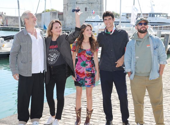 Fabrice Deville, Mélanie Maudran, Lila Guiraud, Sylvain Boccara, Moise Santamaria - Photocall de la série "Un si grand soleil" lors de la 26ème Edition du Festival de la Fiction de La Rochelle. Le 14 septembre 2024
© Patrick Bernard / Bestimage