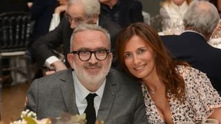 "Il a fait un truc assez malin" : Isabelle, la femme de Dominique Farrugia, a succombé au bout de six mois