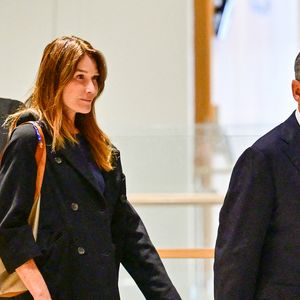 Nicolas Sarkozy et sa femme Carla Bruni - Nicolas Sarkozy condamné à 5 ans de prison à l'issue du procès de l'affaire du financement libyen au tribunal correctionnel de Paris, le 25 septembre 2025. L'ancien chef de l'Etat était accompagné de sa femme, Carla Bruni. 
© Christian Liewig / Bestimage