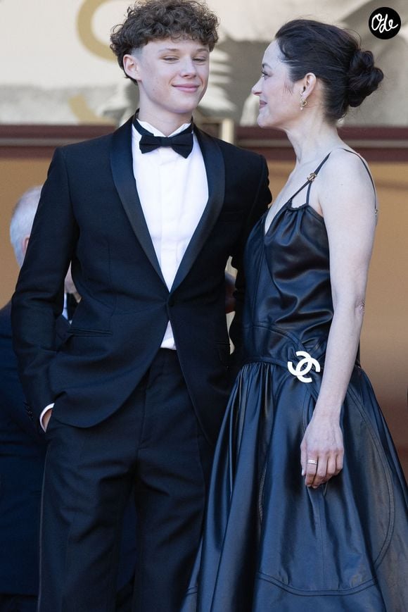 Marcel Canet, Marion Cotillard - Montée des marches du film « Karma » lors du 79ème Festival International du Film de Cannes, le 15 mai 2026. © Olivier Borde / Bestimage