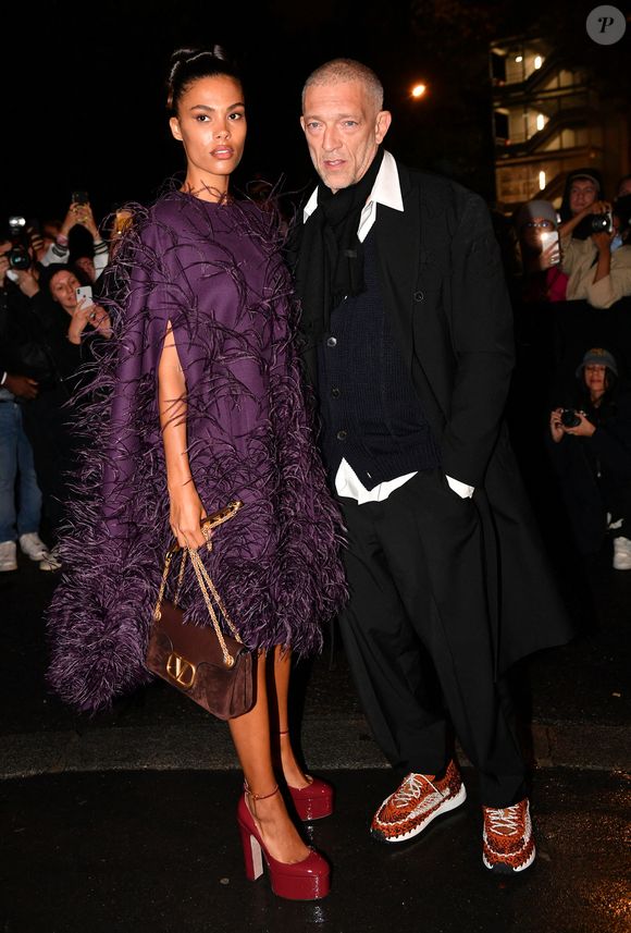 Vincent Cassel et son ex-femme Tina Kunakey au défilé de mode Valentino lors de la la Fashion Week printemps/été 2022 au Carreau du Temple à Paris, France, le 1er octobre 2021. © Veeren Ramsamy-Christophe Clovis/Bestimage